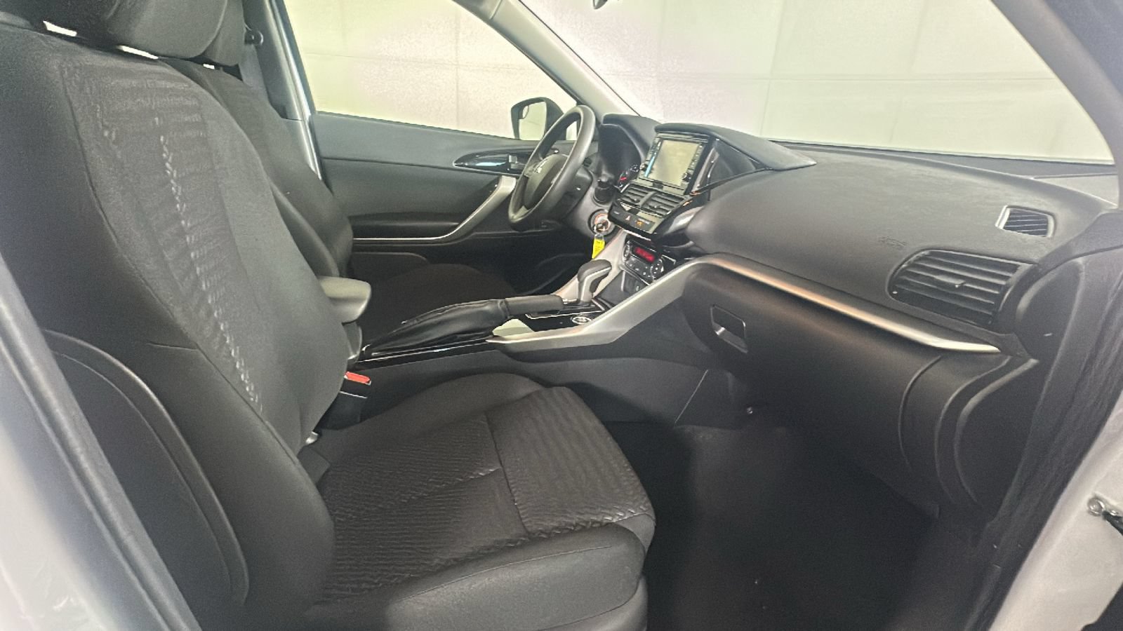 Used 2025 Mitsubishi Eclipse Cross ES AWD/4WD image 31