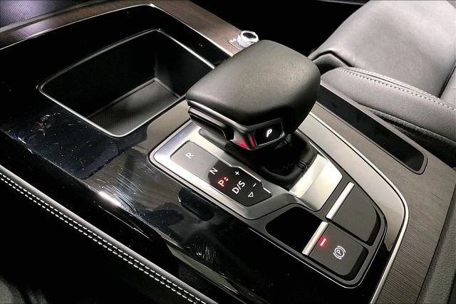 Used 2024 Audi Q5 e Premium Plus w/ Premium Plus Package AWD/4WD image 9