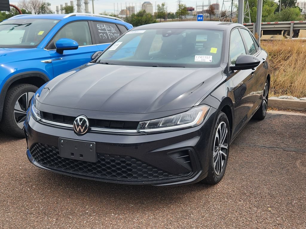 Used 2025 Volkswagen Jetta Sport FWD image 4