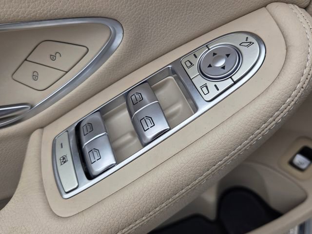 Used 2018 Mercedes-Benz C 300 4MATIC Sedan image 19