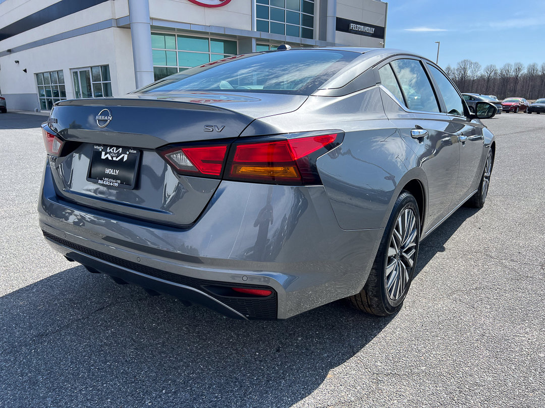 Used 2024 Nissan Altima 2.5 SV FWD image 6