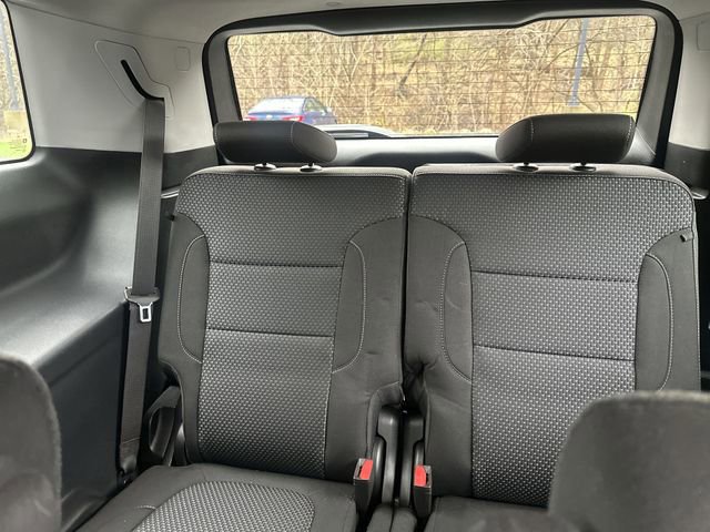 Used 2023 GMC Acadia SLE w/ Driver Convenience Package image 28