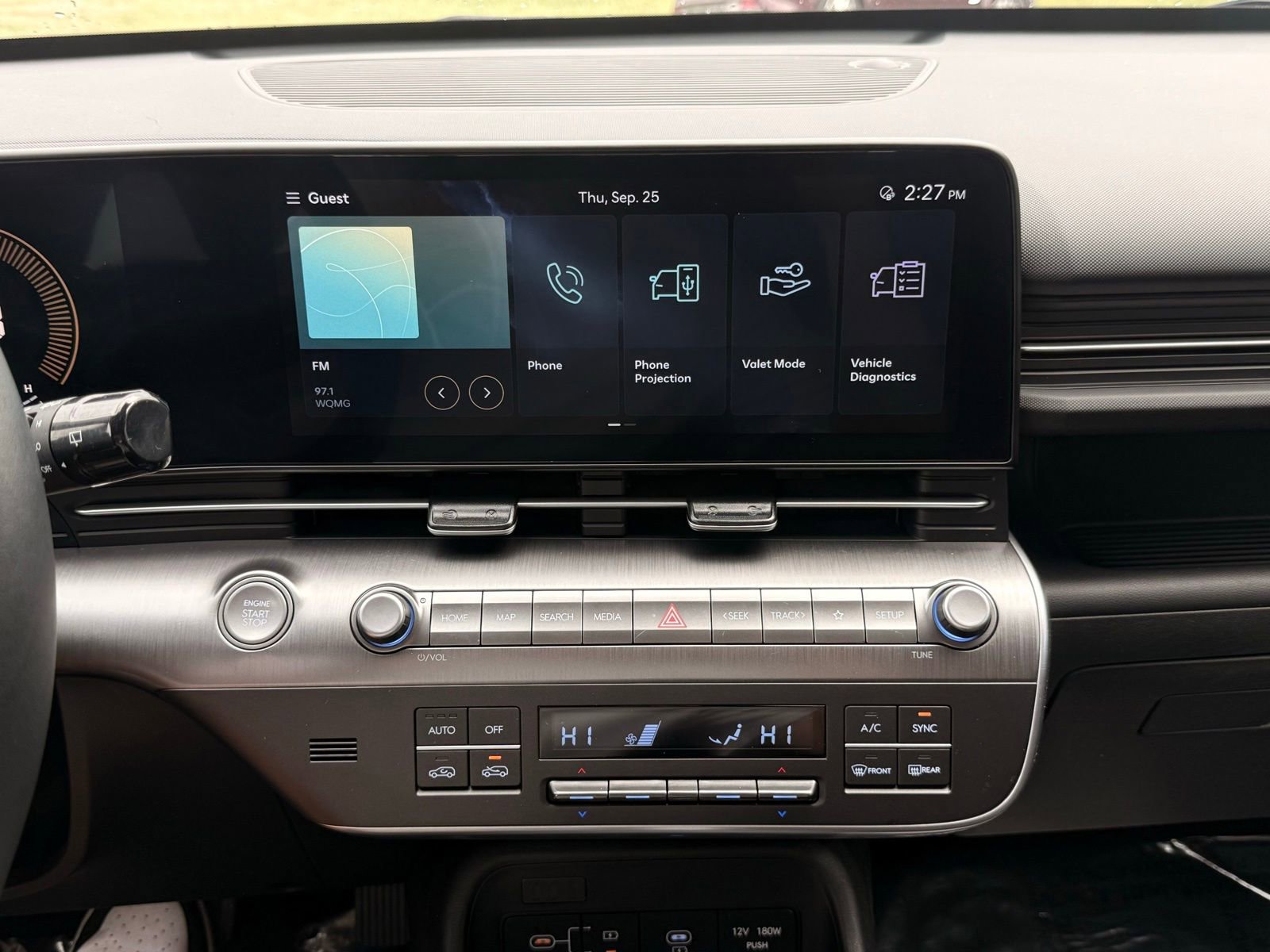 Used 2025 Hyundai Kona SEL image 18