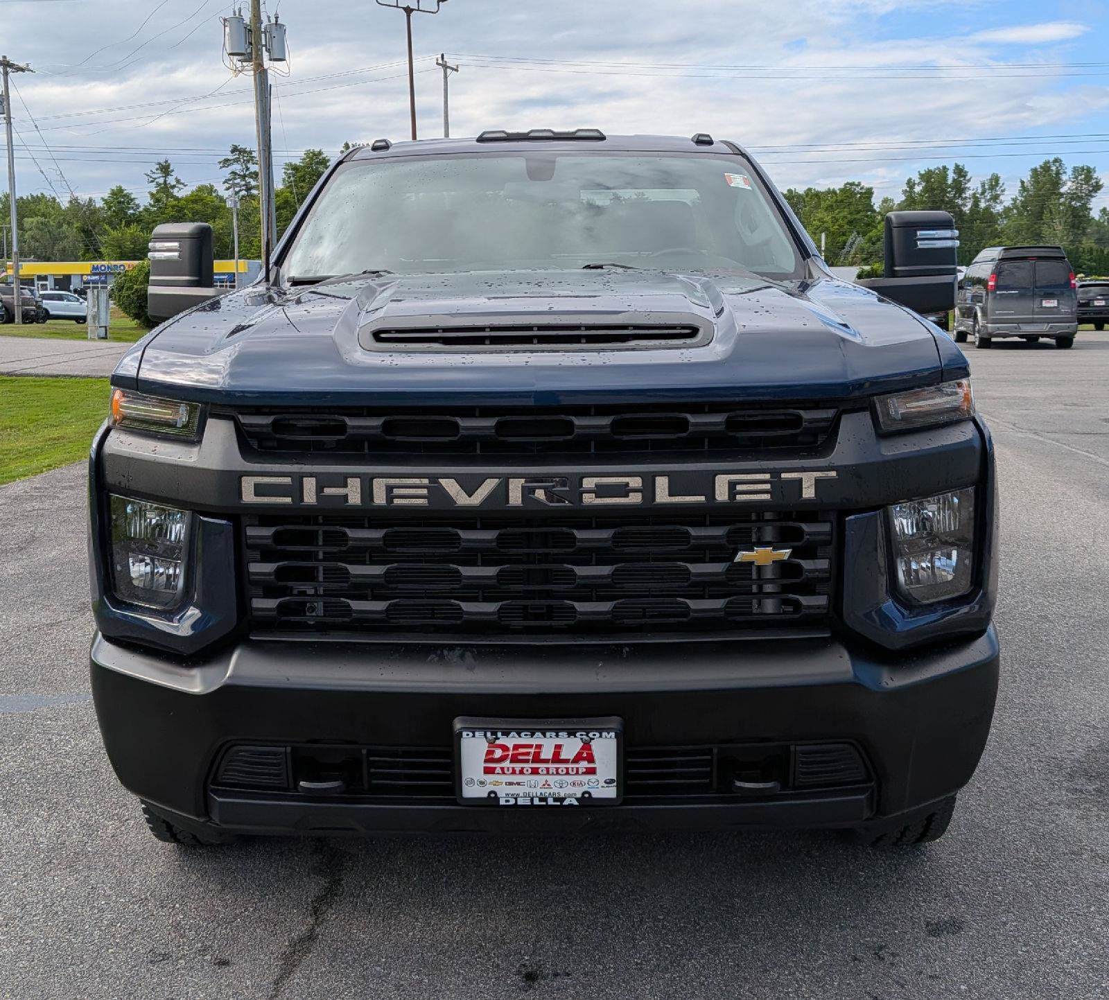Used 2022 Chevrolet Silverado 2500 W/T w/ WT Convenience Package AWD/4WD image 2