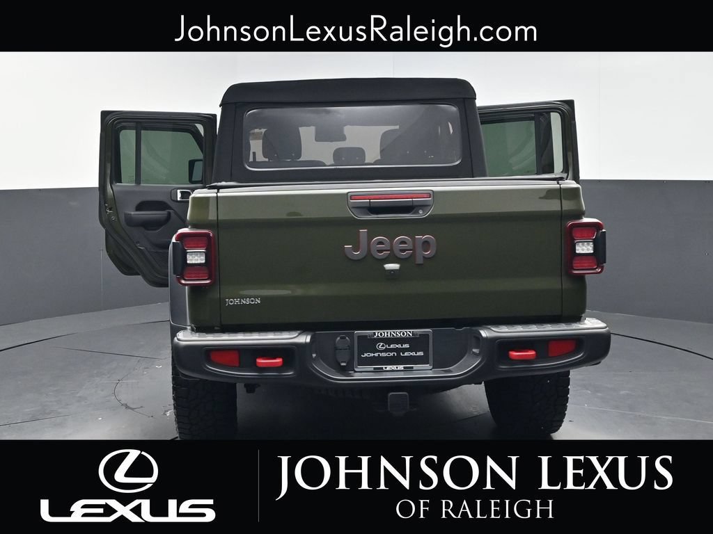 Used 2024 Jeep Gladiator Rubicon w/ Convenience Group AWD/4WD image 36