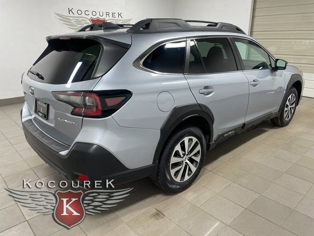Used 2023 Subaru Outback Premium image 6