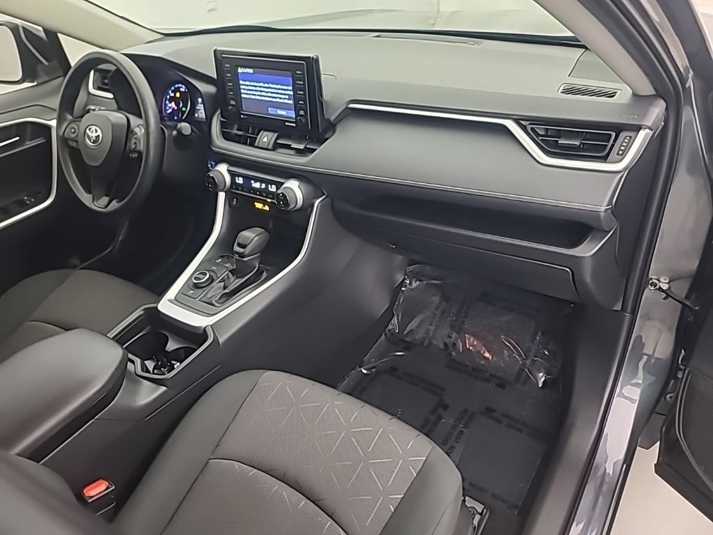 Used 2021 Toyota RAV4 XLE AWD/4WD image 15