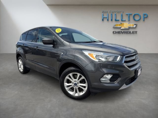 Used 2017 Ford Escape SE AWD/4WD video 1