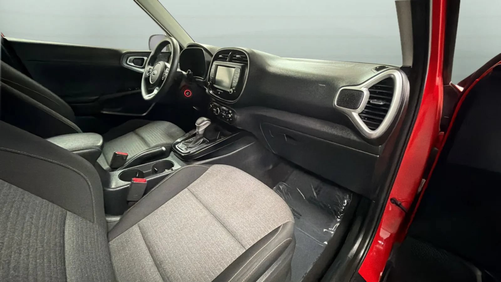Used 2020 Kia Soul S FWD image 20