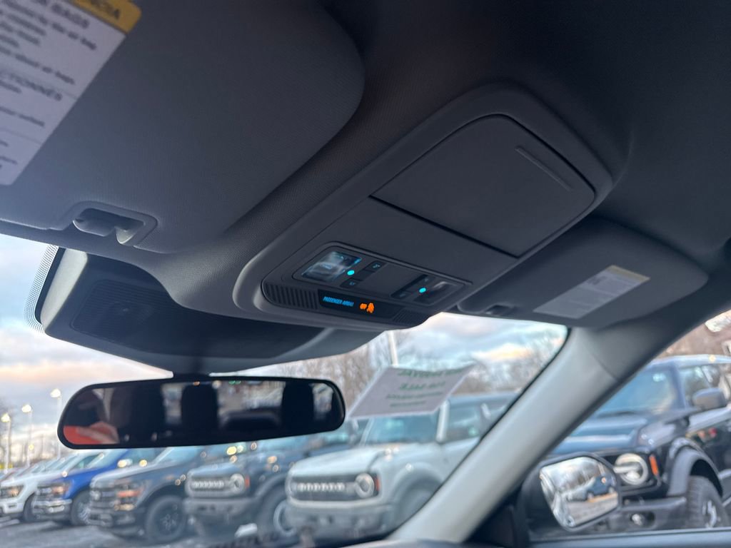 Used 2023 Ford Explorer XLT image 44