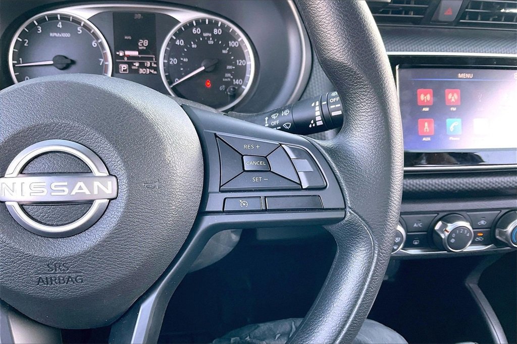 Used 2025 Nissan Kicks Play S image 18