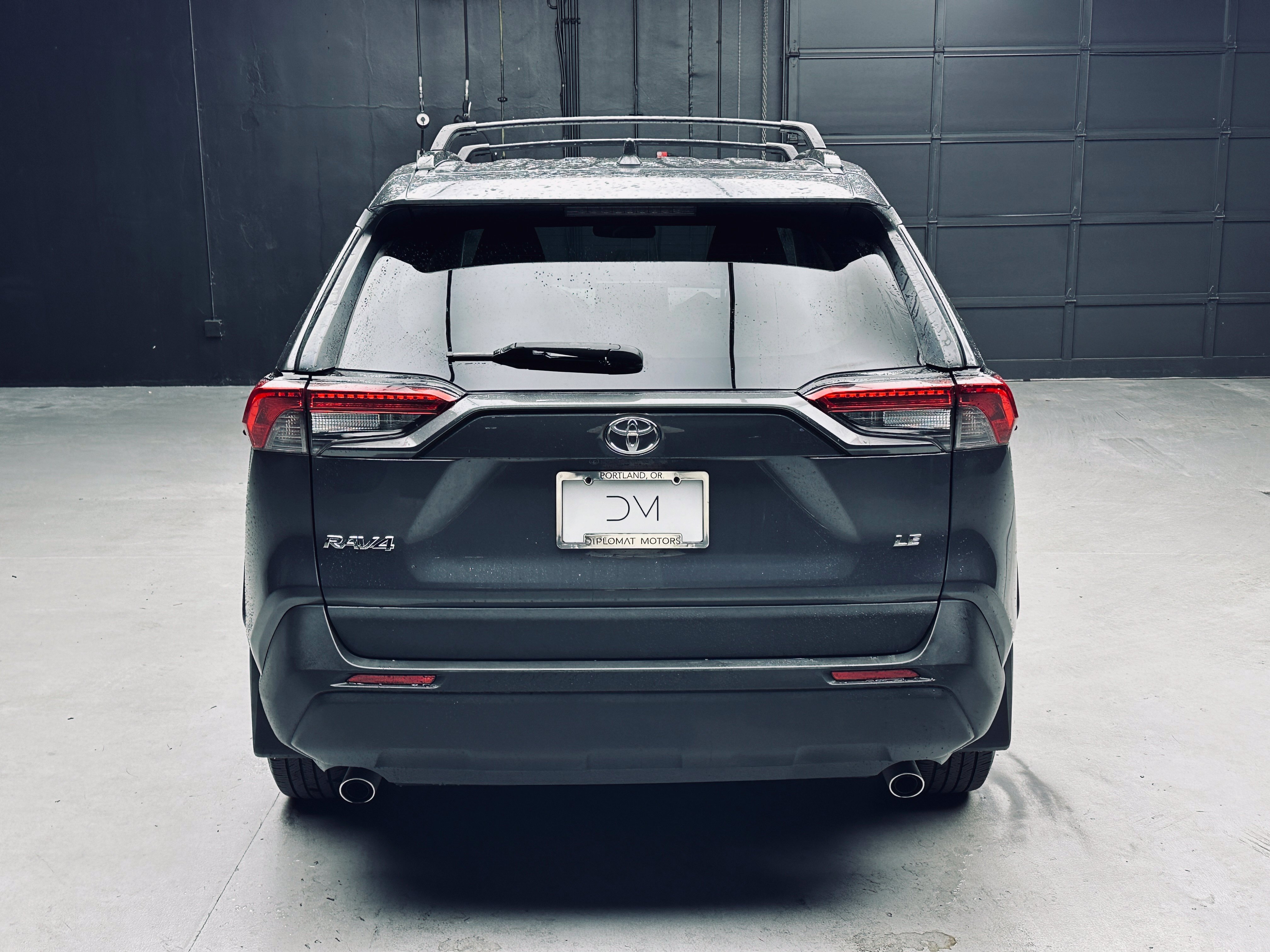 Used 2019 Toyota RAV4 LE w/ Carpet Mat Package FWD image 6