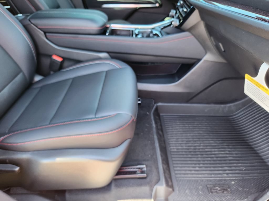 New 2026 Chevrolet Traverse Z71 w/ Enhanced Driving Package AWD/4WD image 15