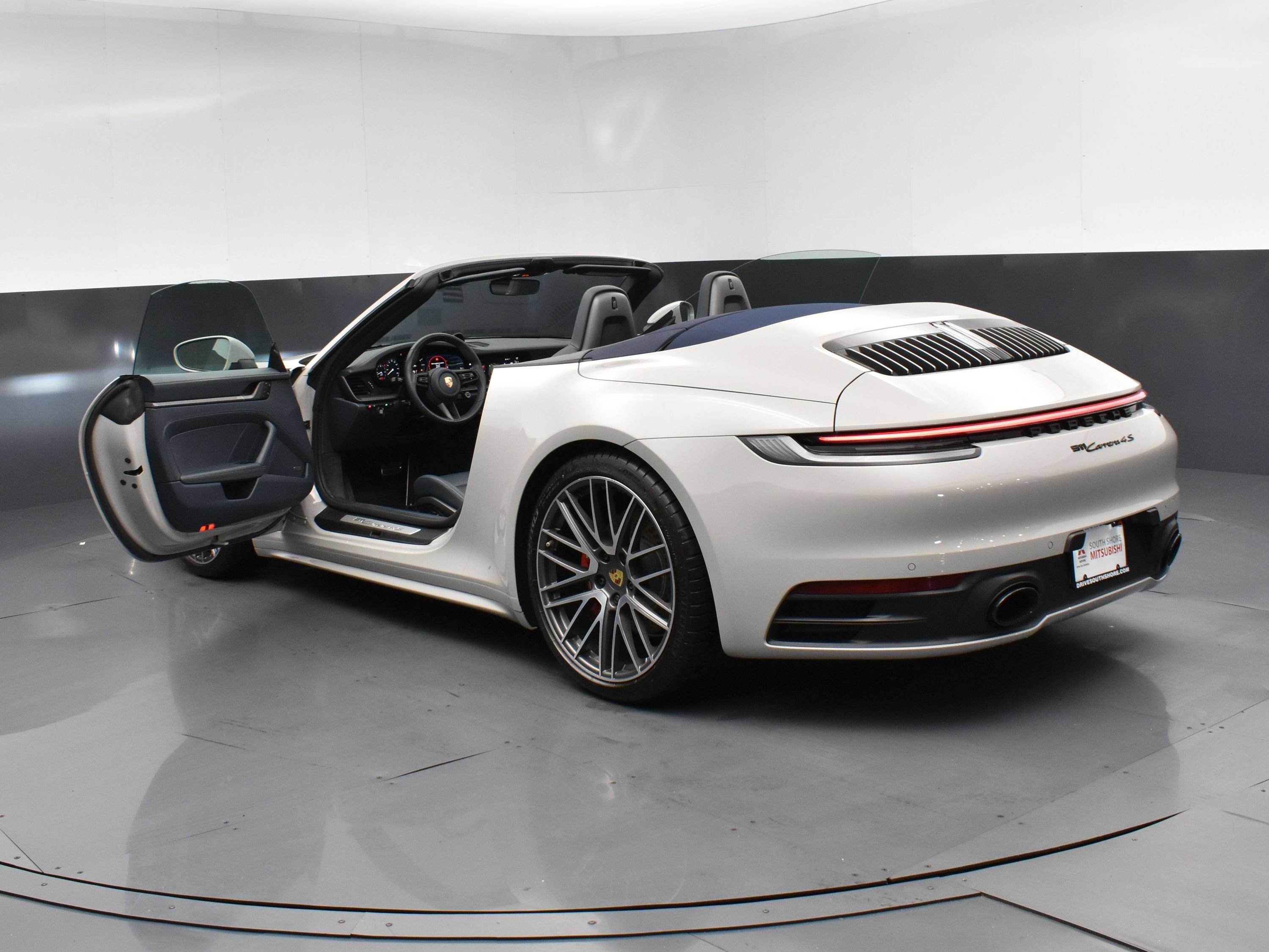 Used 2023 Porsche 911 Carrera S RWD image 39