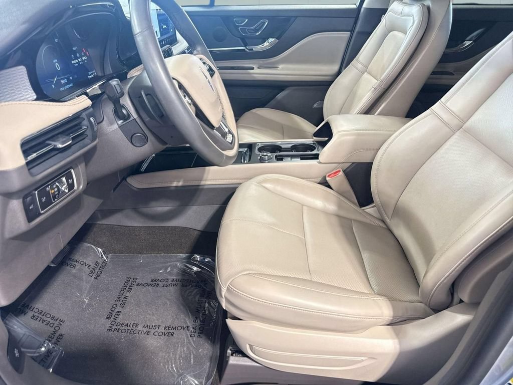 Certified 2023 Lincoln Corsair AWD w/ Equipment Group 101A image 12
