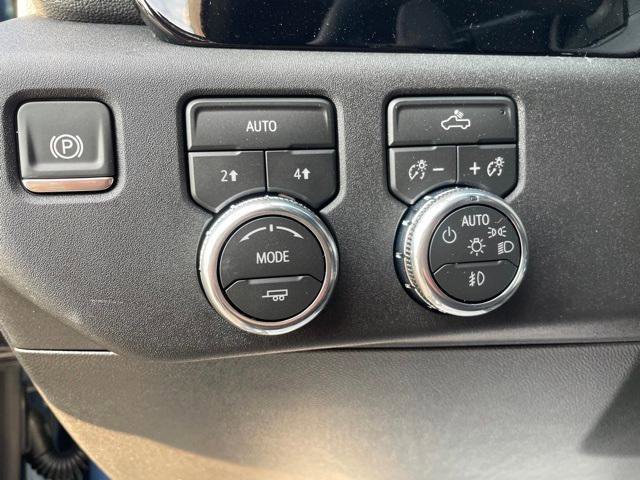 New 2026 GMC Sierra 1500 Elevation w/ LPO, Elevation Black Package image 14