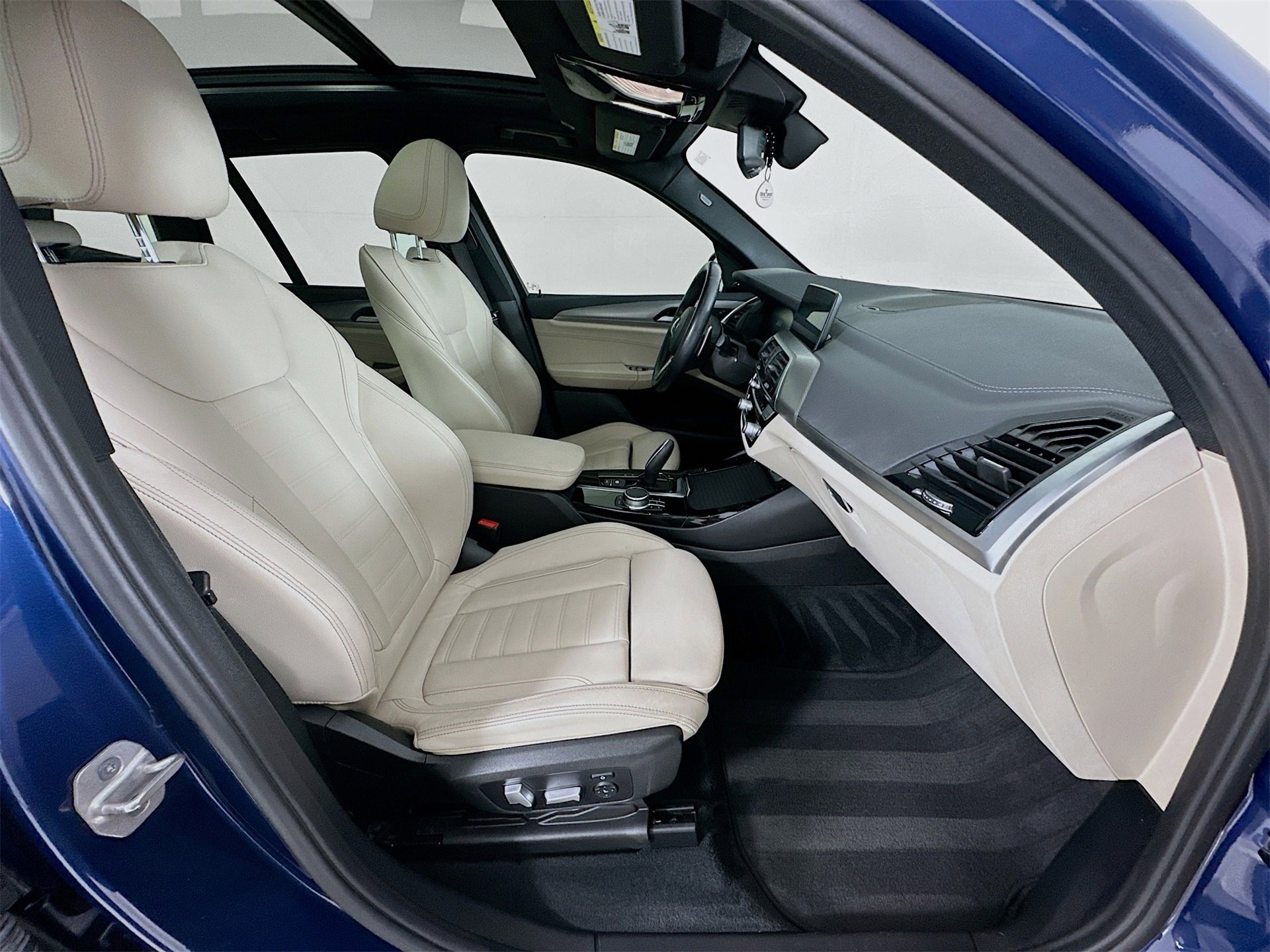 Used 2021 BMW X3 sDrive30i w/ M Sport Package image 29