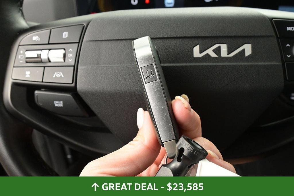 Used 2026 Kia Sportage LX FWD image 34