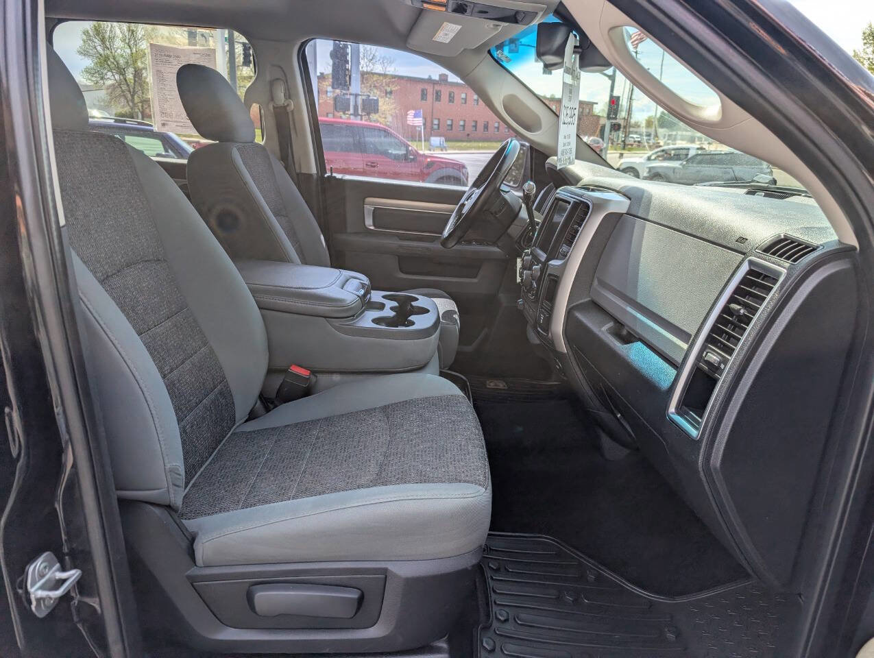 Used 2015 RAM 2500 SLT w/ Luxury Group AWD/4WD image 16