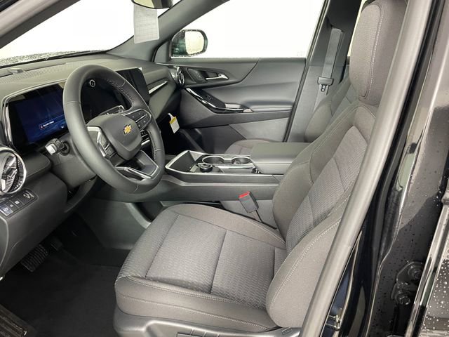 New 2026 Chevrolet Equinox LT image 2