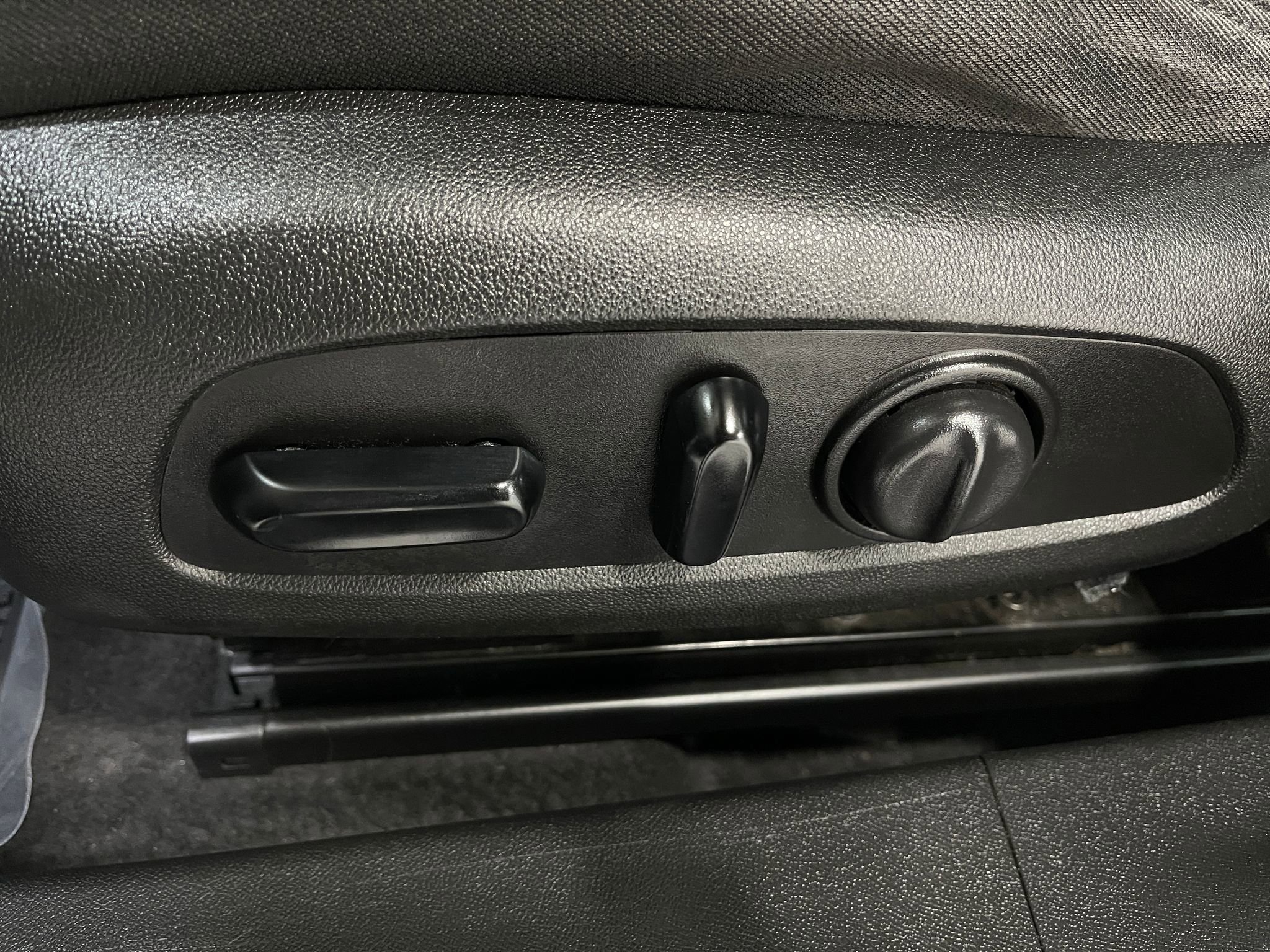 Used 2019 Chevrolet Malibu LT FWD image 16