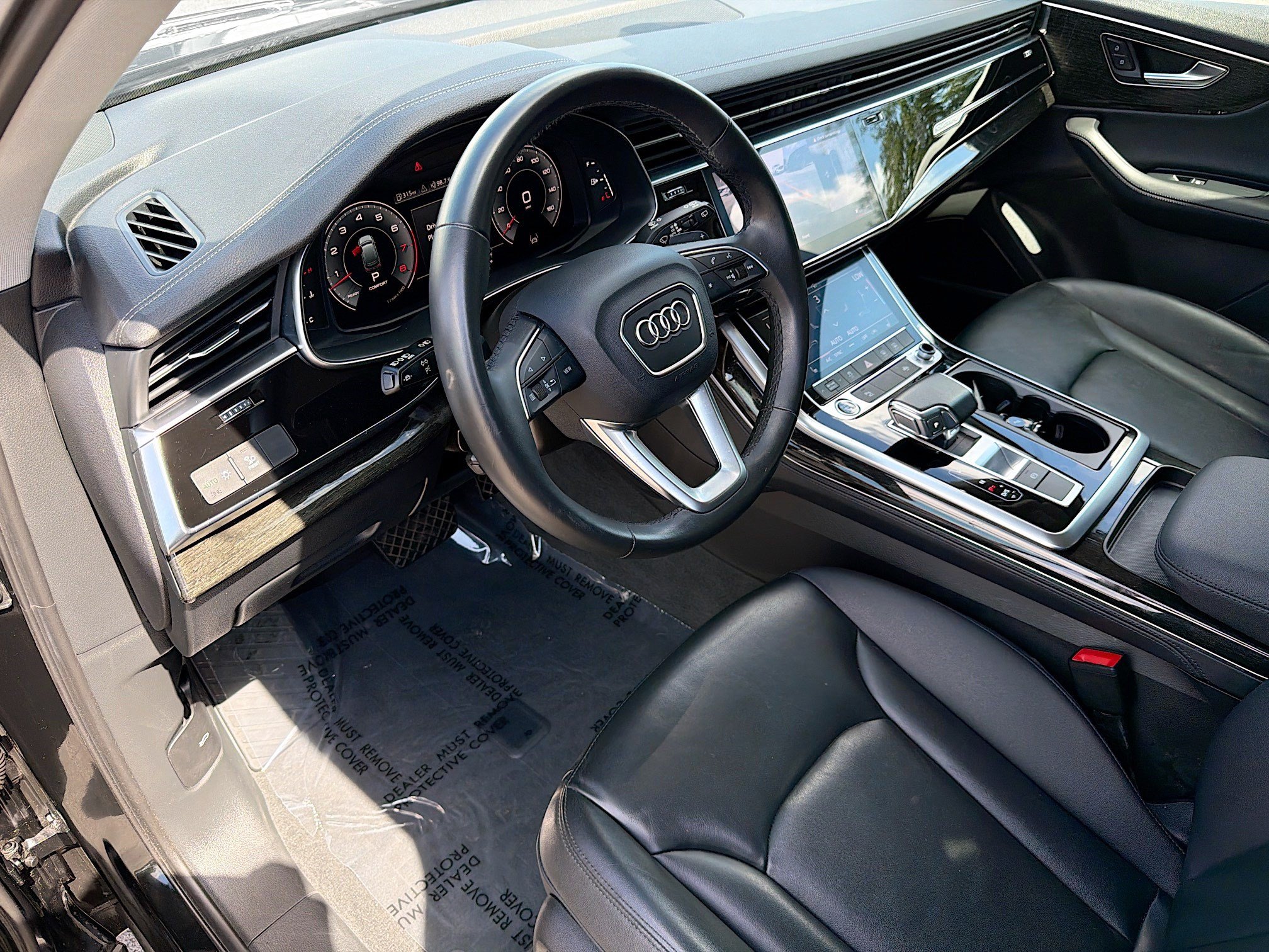 Used 2023 Audi Q7 3.0T Premium Plus w/ Premium Plus Package AWD/4WD image 25