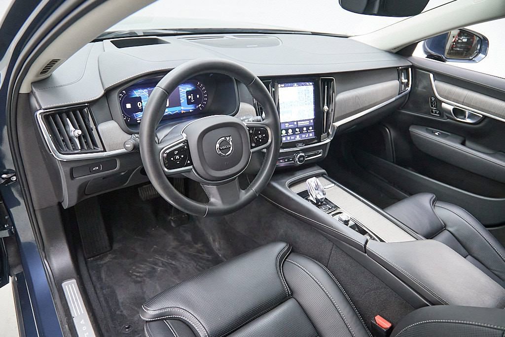 Certified 2023 Volvo S90 B6 Ultimate image 11