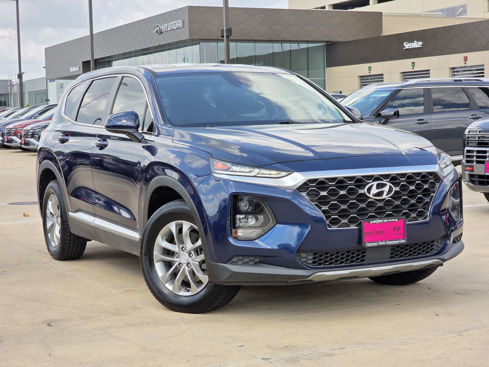 Used 2019 Hyundai Santa Fe SE image 3