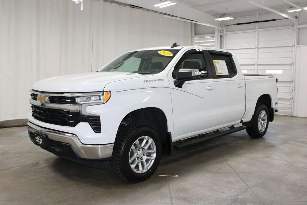 Used 2022 Chevrolet Silverado 1500 LT w/ Protection Package AWD/4WD image 4