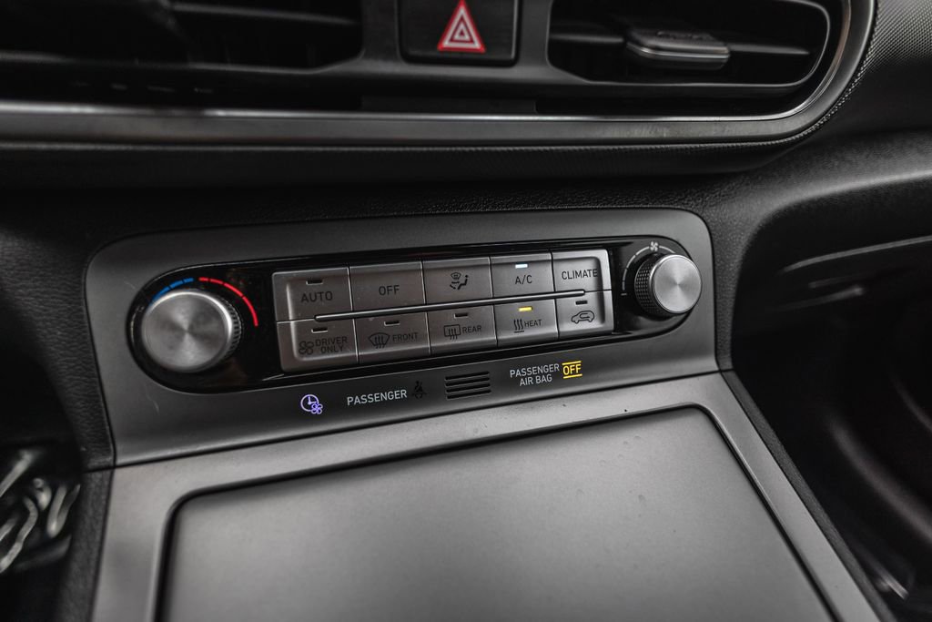 Used 2023 Hyundai Kona SE w/ Cargo Package image 16