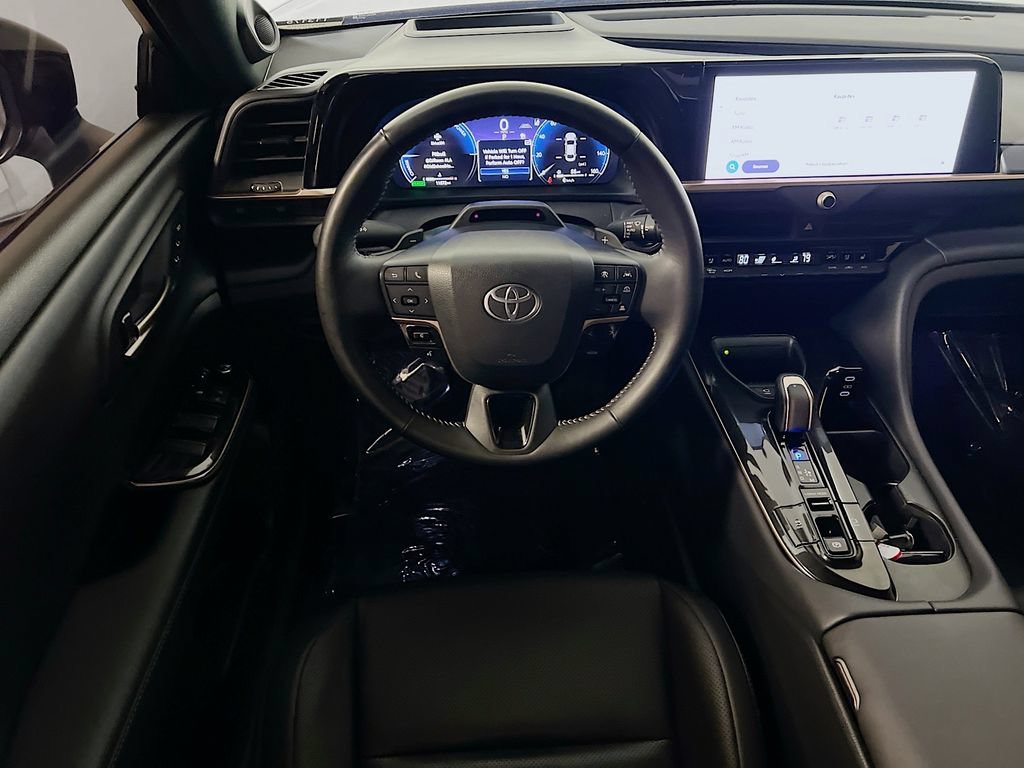 Certified 2025 Toyota Crown Platinum w/ Carpet Mat Package (TMS) AWD/4WD image 19