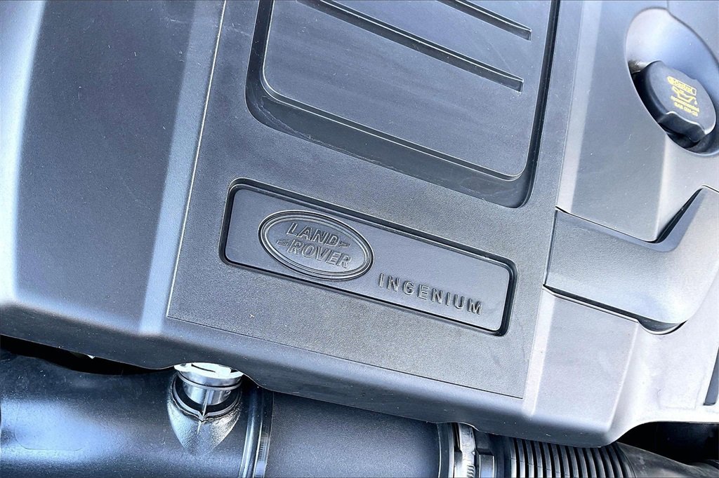 Used 2025 Land Rover Range Rover Velar Dynamic SE image 34