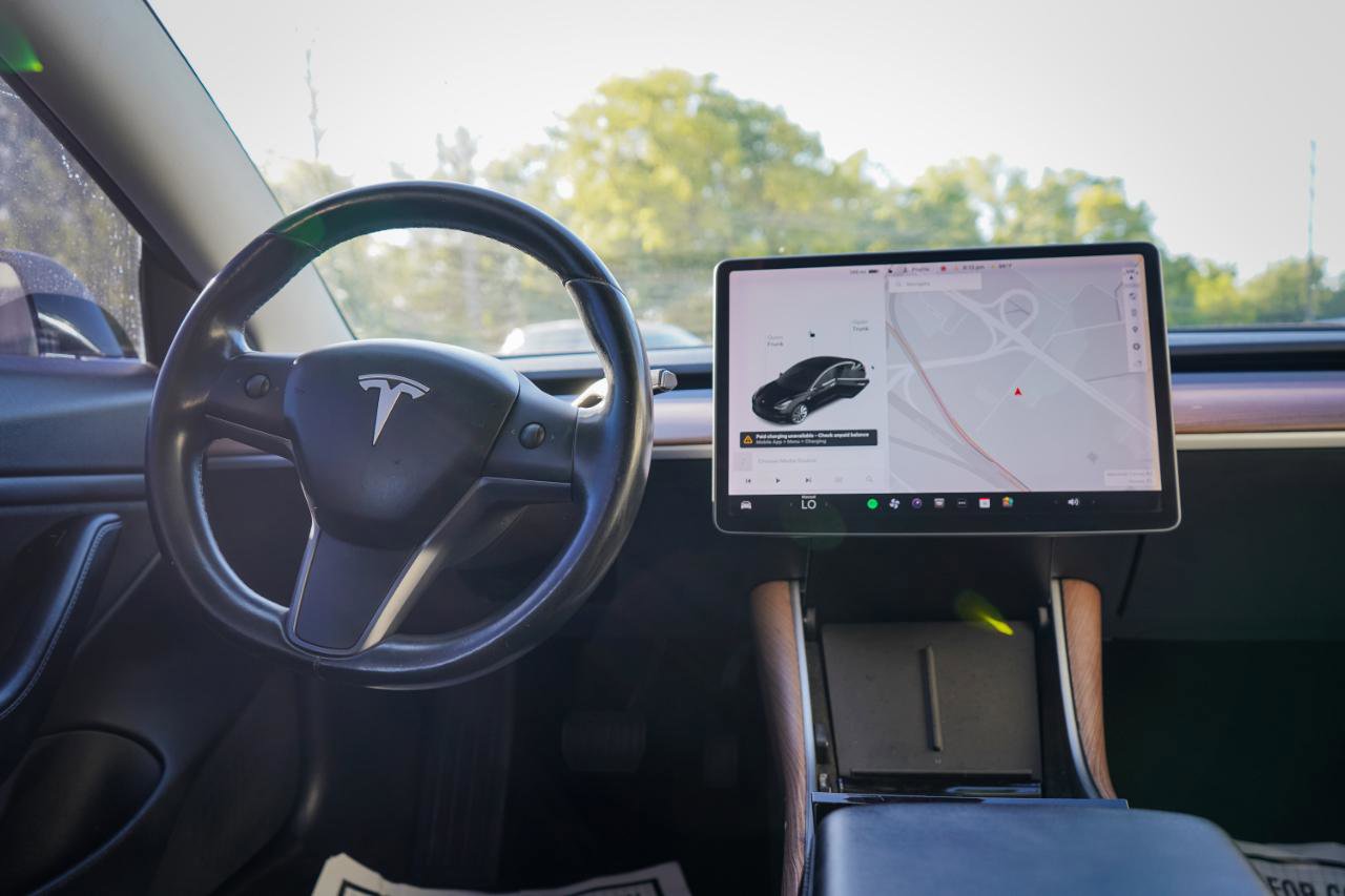 Used 2019 Tesla Model 3 Mid Range image 10