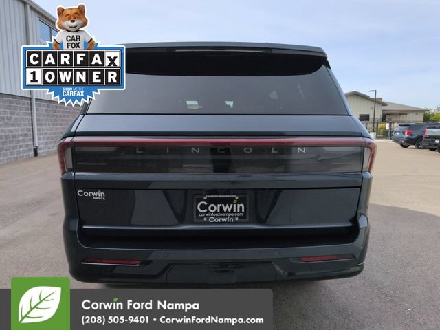 Used 2025 Lincoln Navigator Reserve w/ Jet Appearance Package AWD/4WD image 4