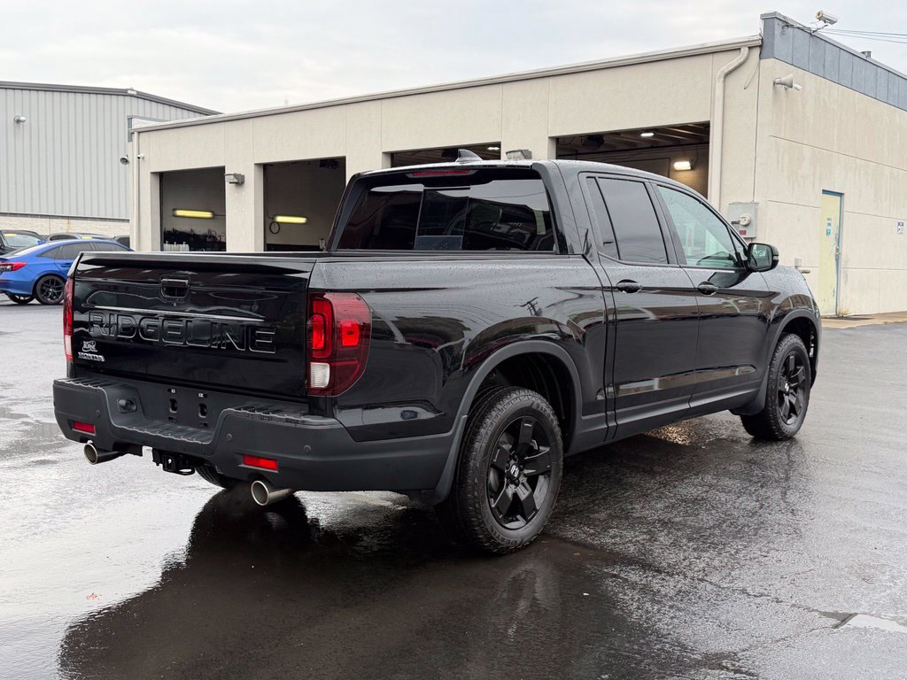 Certified 2025 Honda Ridgeline Black Edition image 24