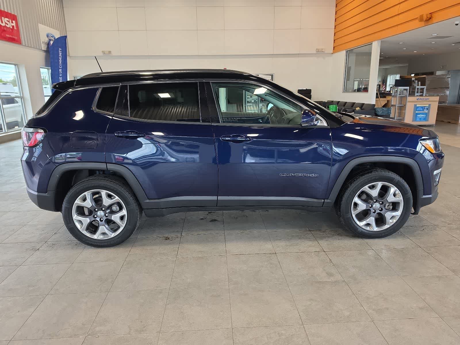Used 2019 Jeep Compass Limited AWD/4WD image 7