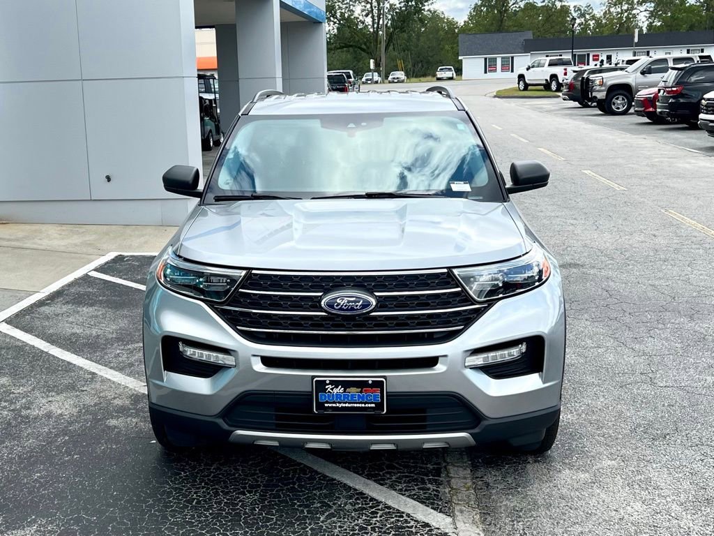 Used 2023 Ford Explorer XLT w/ Equipment Group 202A image 11