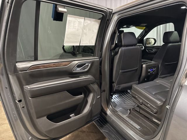 Used 2021 Chevrolet Suburban LT image 20