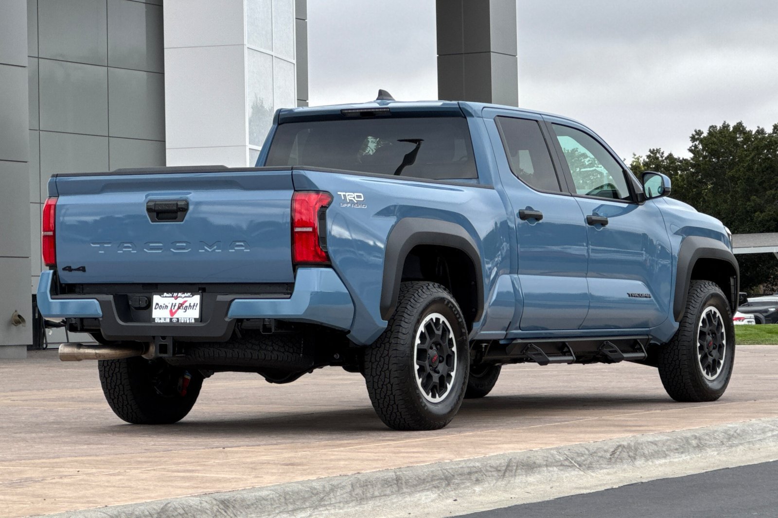 Used 2026 Toyota Tacoma TRD Off-Road AWD/4WD image 4