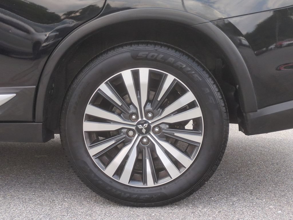 Used 2020 Mitsubishi Outlander ES FWD image 20