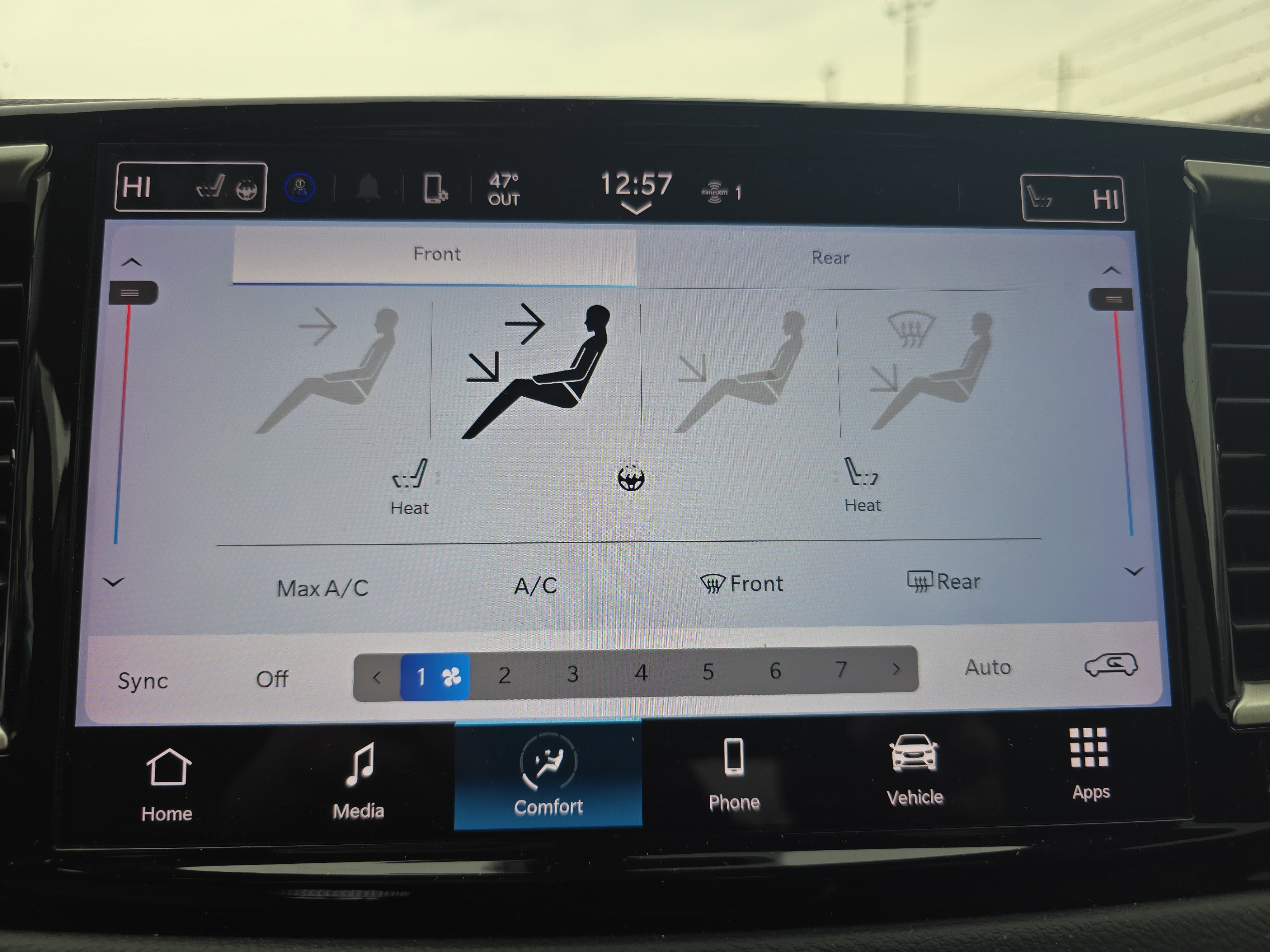 Used 2024 Chrysler Pacifica Touring-L image 30