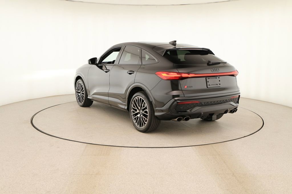 Certified 2025 Audi SQ5 Prestige image 4