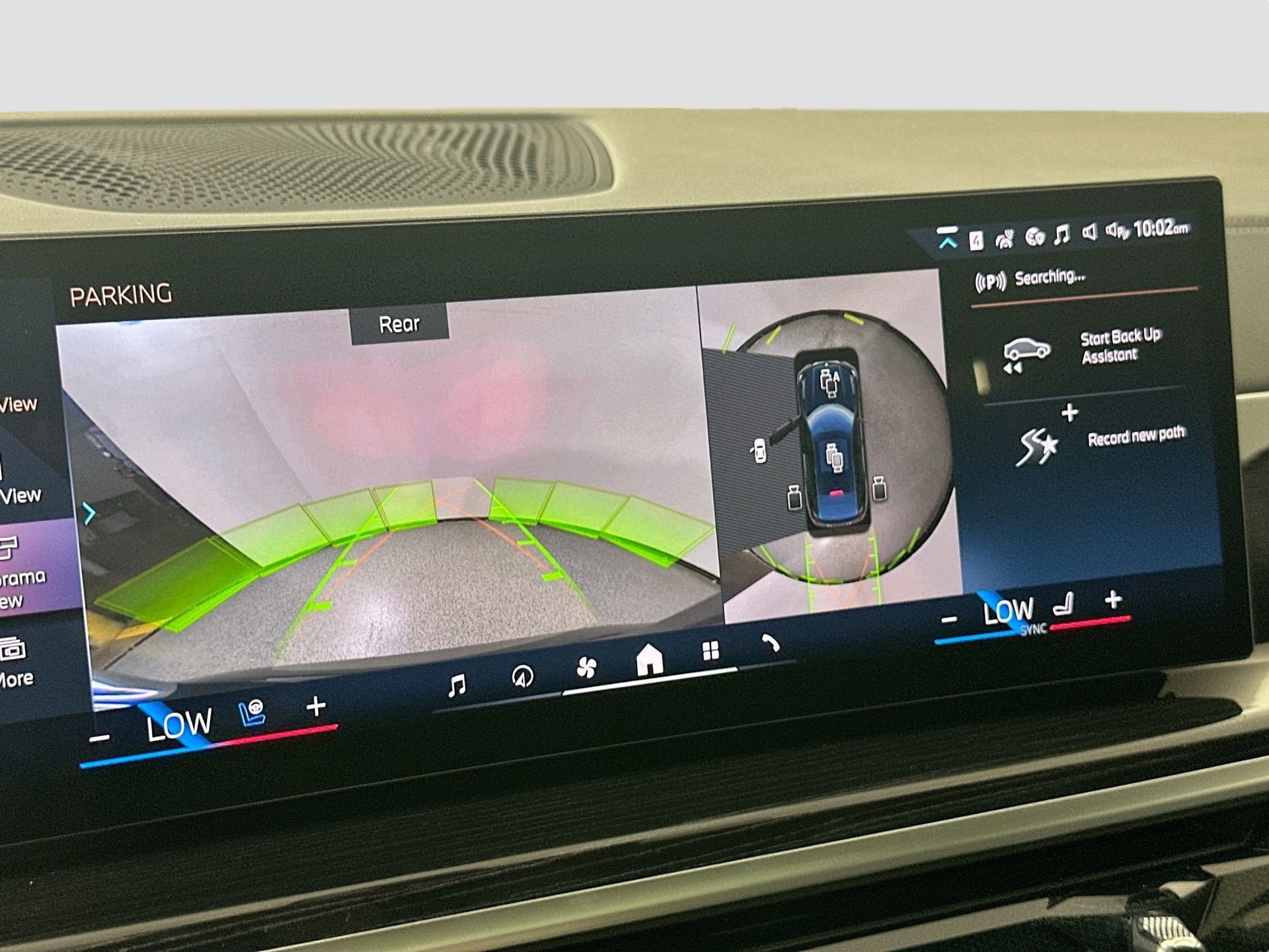 New 2026 BMW X6 xDrive40i w/ Executive Package image 13