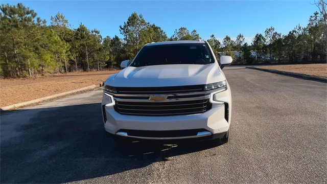 Used 2022 Chevrolet Suburban LT image 3