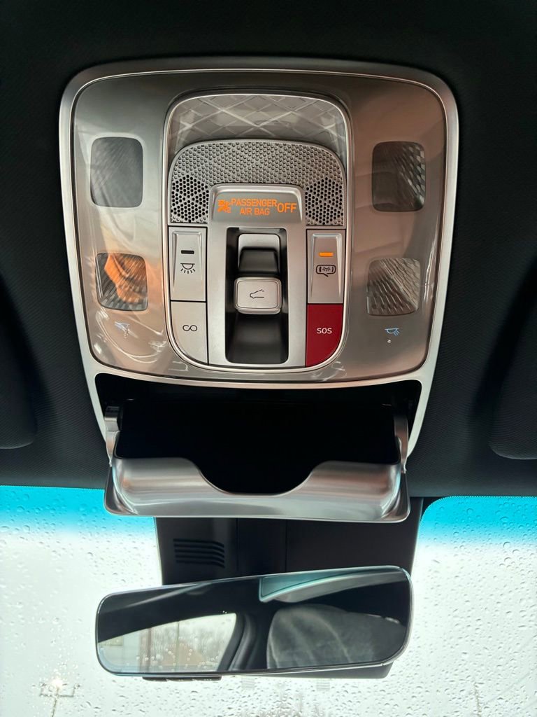 Used 2023 Genesis GV70 2.5T w/ Advanced Package image 42