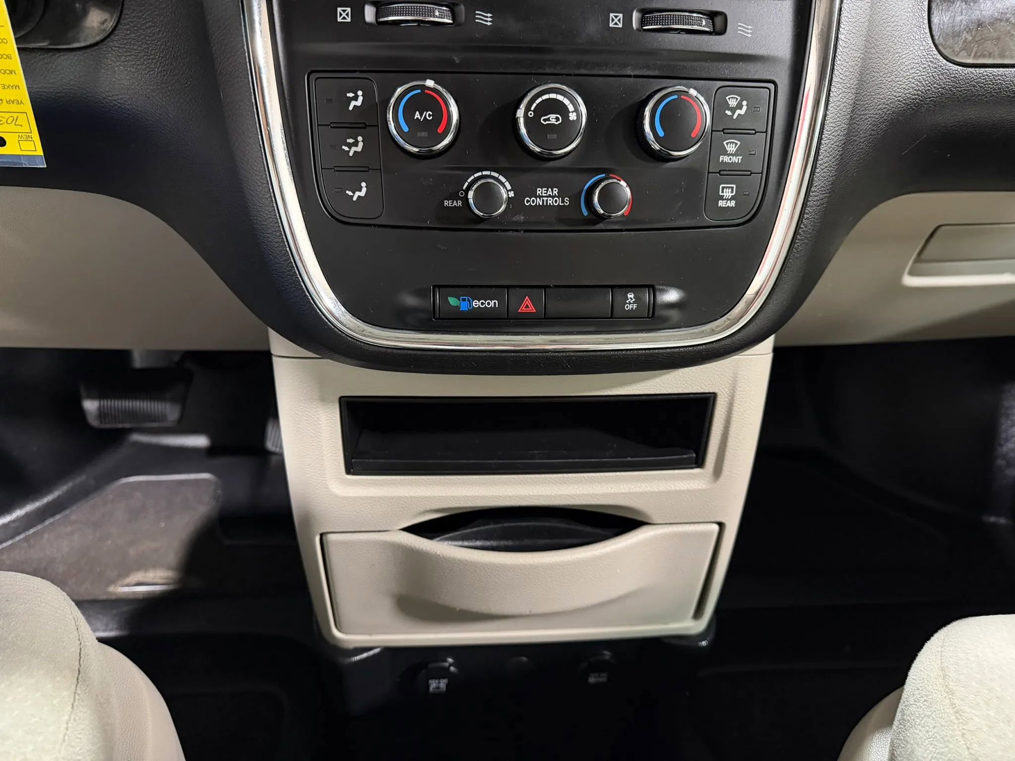 Used 2015 Dodge Grand Caravan SE w/ Quick Order Package 29E SE FWD image 39