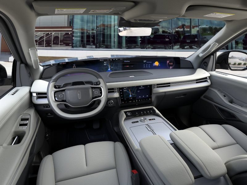 New 2026 Lincoln Navigator L Reserve AWD/4WD image 9