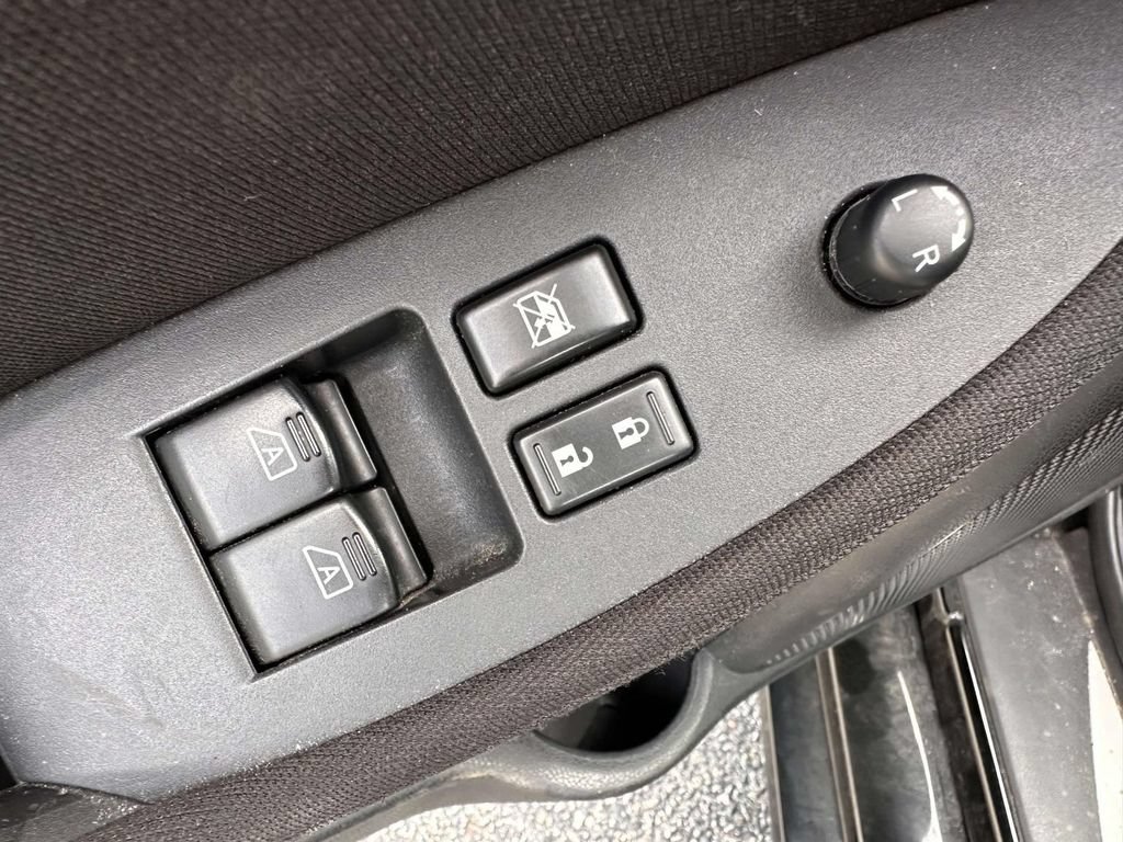 Used 2019 Nissan 370Z Roadster RWD image 10