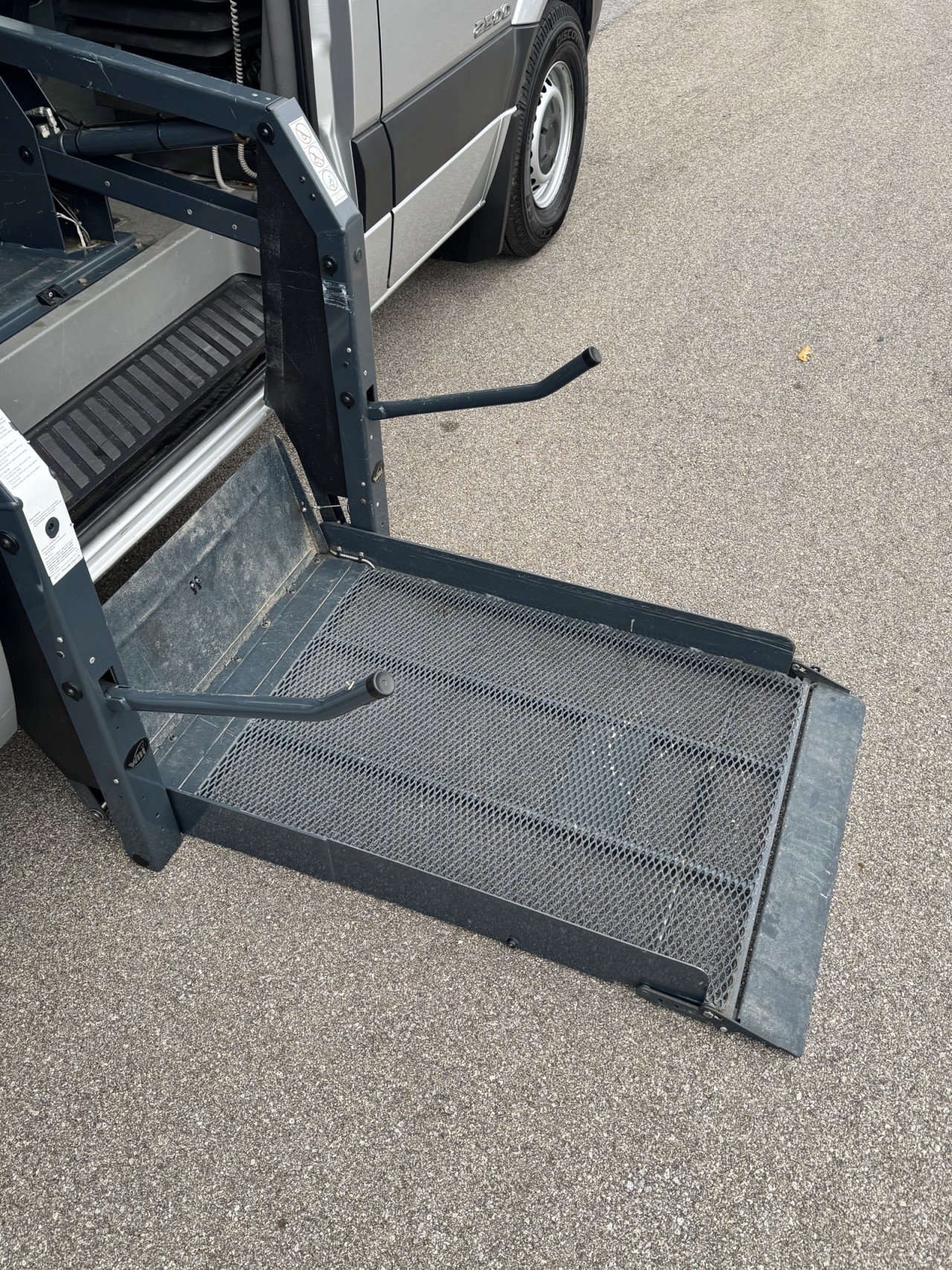 Used 2008 Dodge Sprinter 2500 w/ Rear Heater Group III image 16