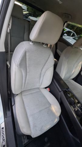 Used 2021 Nissan Rogue SV AWD/4WD image 17